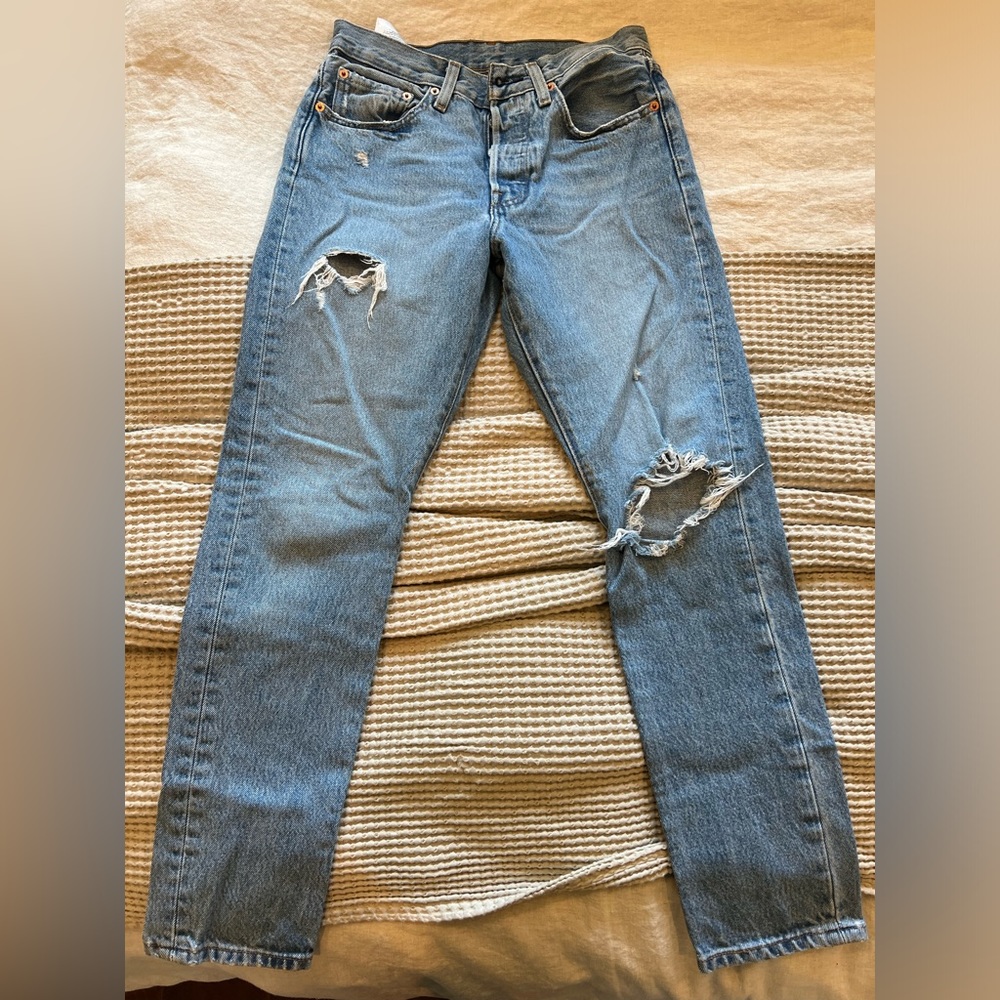 Levi’s 501 Skinny distressed jeans